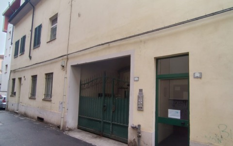 Donna trovata morta in un appartamento in via Ferrufini ad Alessandria