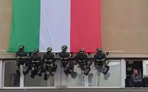 Santa Barbara, i pompieri di Torino in festa