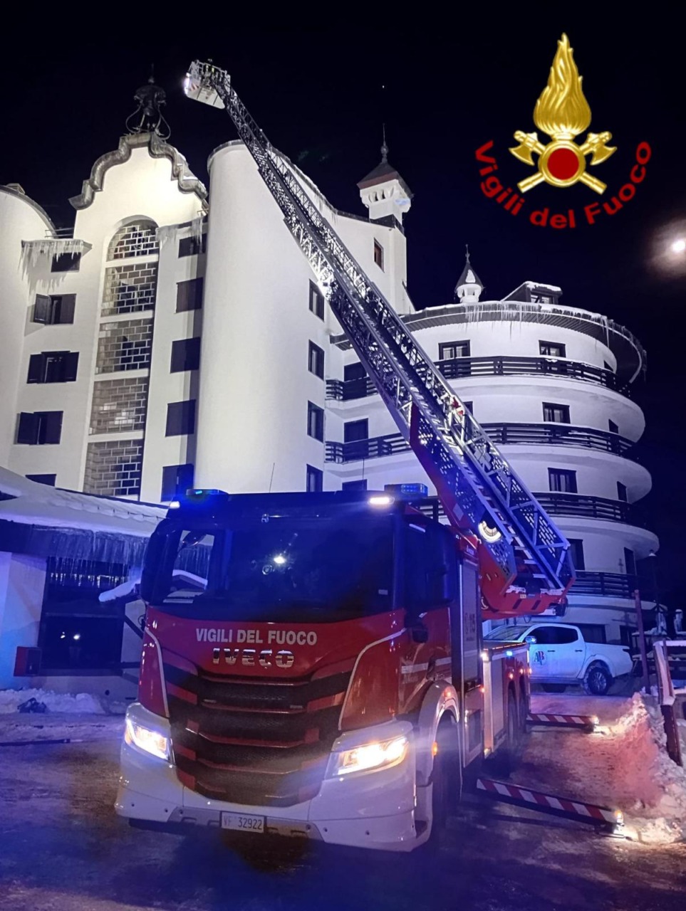 Sestriere, incendio notturno in una stanza di hotel