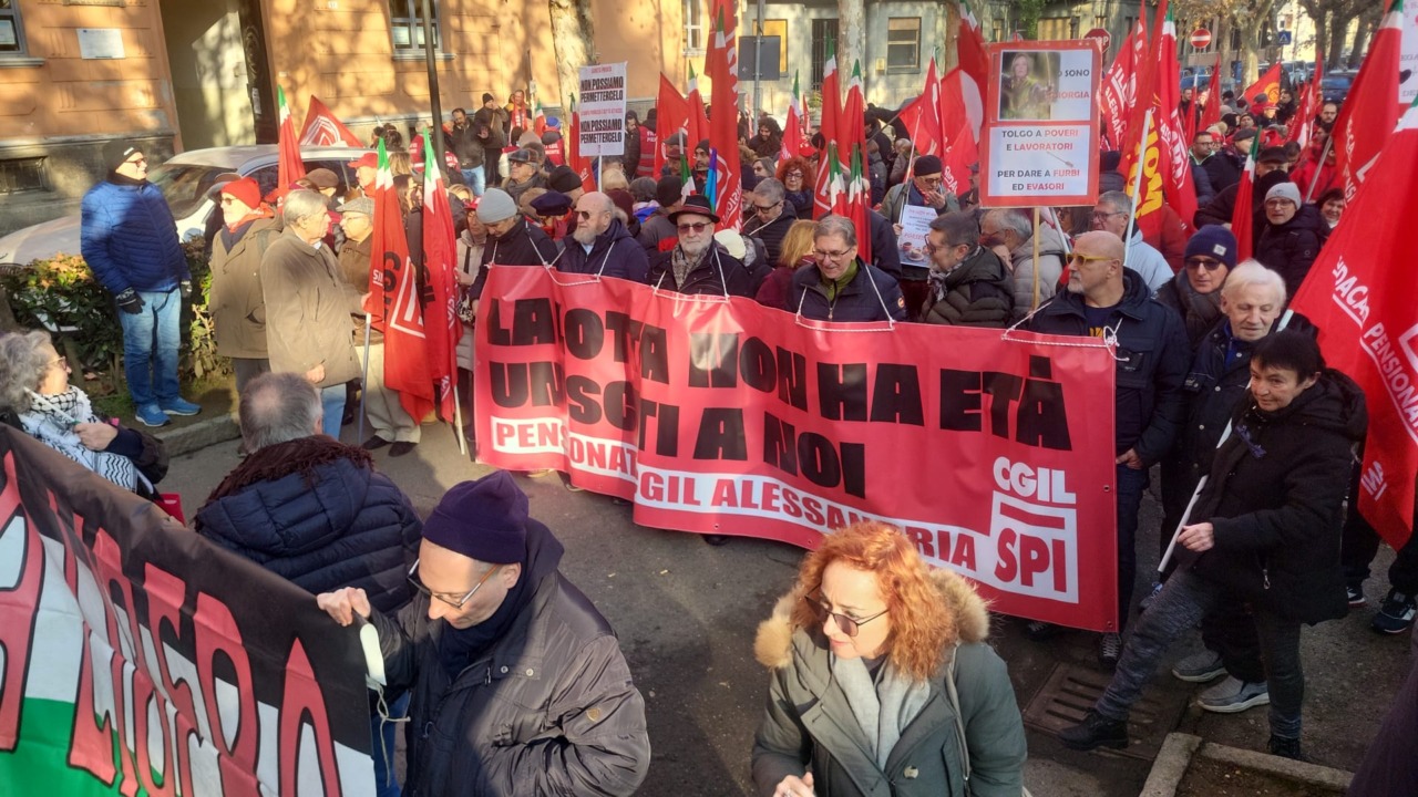 In 1000 a Novi Ligure per lo sciopero generale indetto dalla Cgil. In piazza per l’ex Ilva