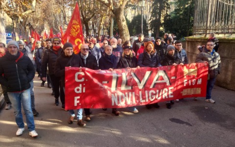 Sciopero della Cgil, manifestazione a Novi Ligure in solidarietà con i lavoratori ex Ilva