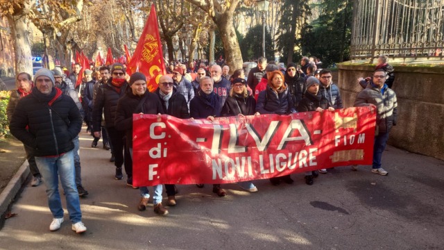 Sciopero della Cgil, manifestazione a Novi Ligure in solidarietà con i lavoratori ex Ilva