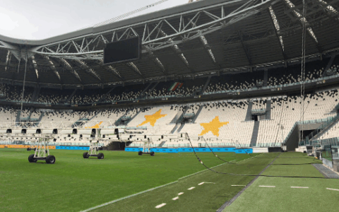 Dormono e mangiano all’interno dell’Allianz Stadium: un arresto e una denuncia