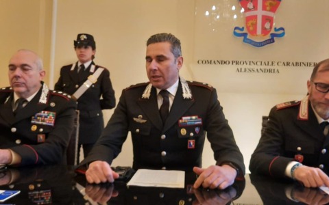 Stavano per compiere un furto da Decathlon, i Carabinieri di Alessandria li fermano