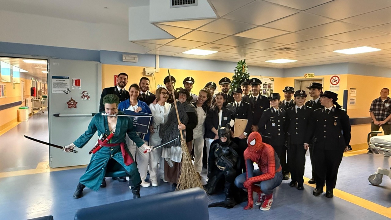 Giornata speciale per i pazienti dell’Infantile: la sorpresa degli agenti dei due penitenziari di Alessandria