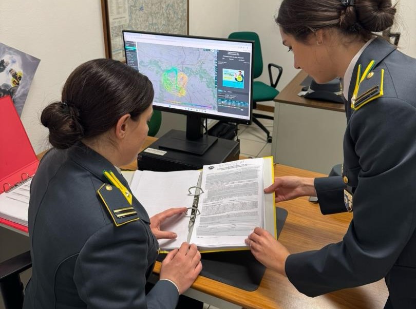 Società dilettantistica di paracadutismo di Casale Monferrato evade 3 milioni di euro