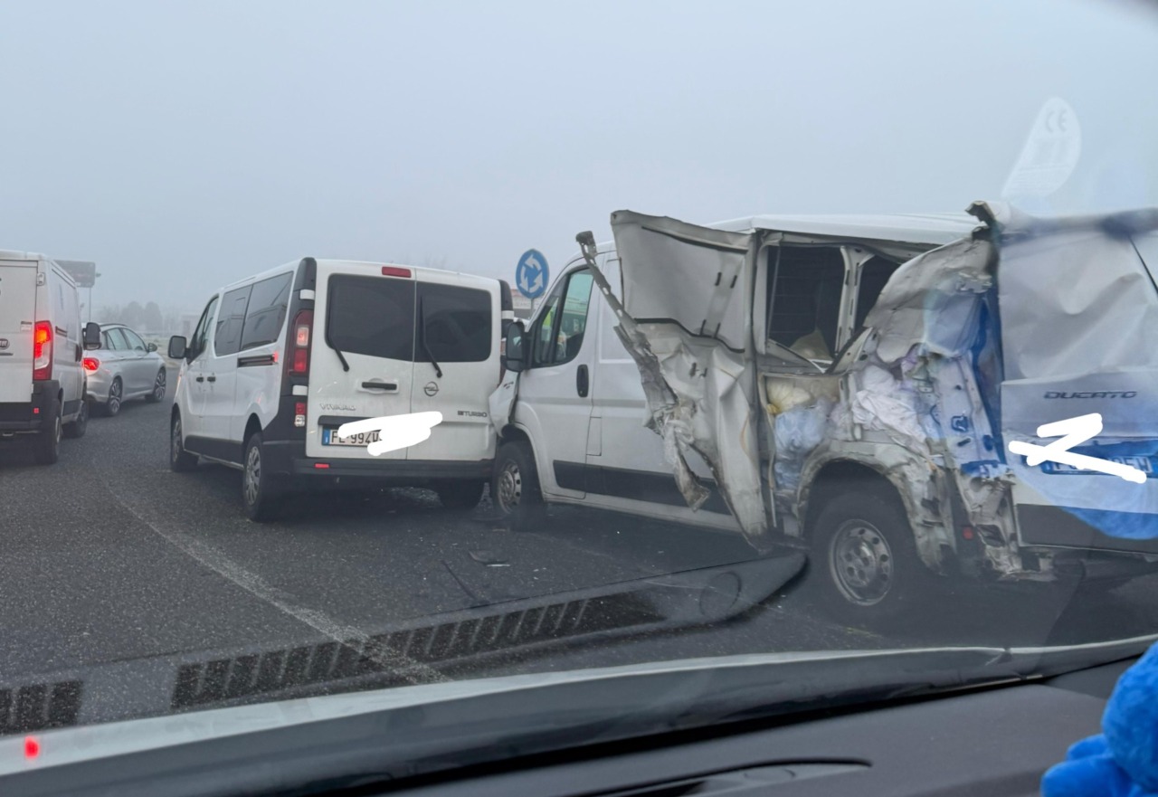 Incidente alla rotonda di Alessandria ovest: problemi al traffico