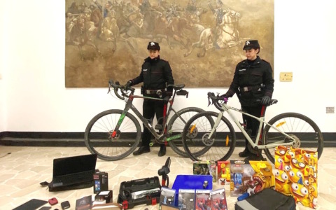 Furti e scorribande per mesi nel centro di Tortona: arrestato 18enne senza fissa dimora