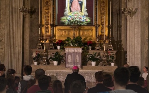 Alessandria, i giovani accanto al Vescovo: preghiera comunitaria al Santuario del Sacro Cuore