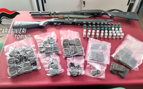 Droga e armi in una cantina occupata abusivamente a Borgaro Torinese: indagini dei Carabinieri