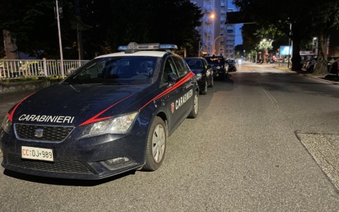 Occupa mansarda a Torino: 26enne trovato con oltre mezzo chilo di eroina
