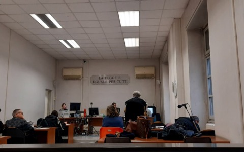 Al via il processo per la morte dell’insegnante vittima di un rogo in una scuola alessandrina