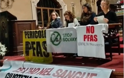 Sul rinnovo dell’autorizzazione a Syensqo i comitati chiedono trasparenza