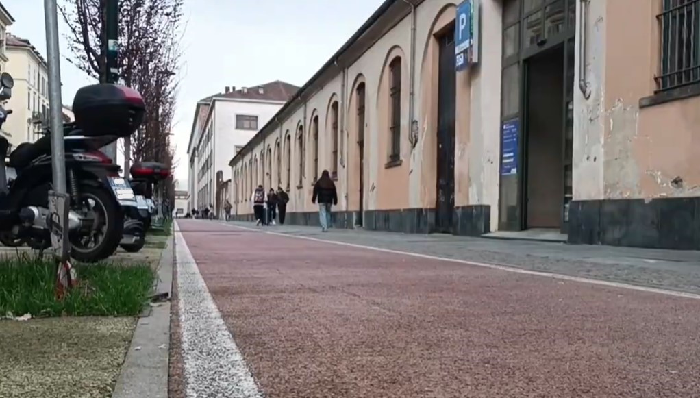 19enne morto a Torino: le telecamere identificano chi lo ha investito e chi lo ha poi derubato
