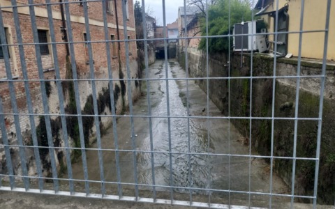 Tragedia a Nizza Monferrato: 17enne trovata morta in un rio