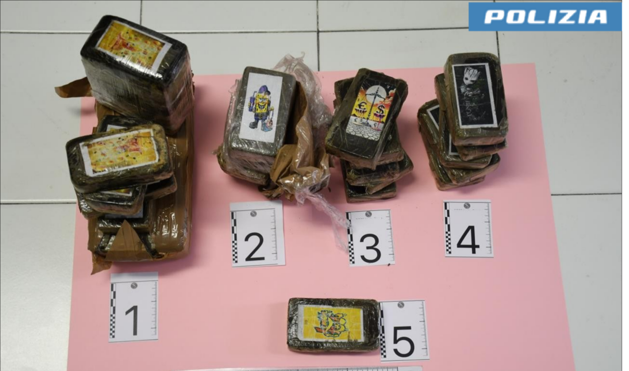Alessandria: la Polizia sequestra oltre 3 chili di hashish ed esegue due misure cautelari