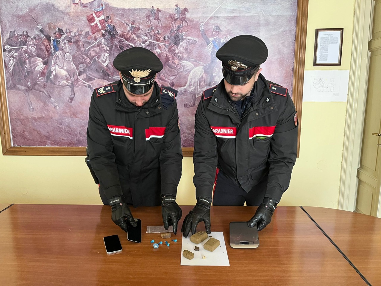 Controlli antidroga nel Tortonese: un arresto, una denuncia e oltre due etti di droga sequestrati