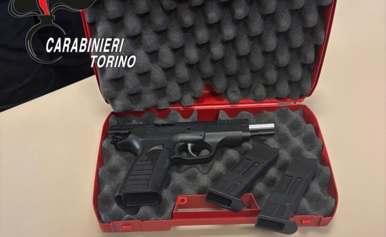 Rapina a mano armata un compro oro per pagare i muratori: arrestato 79enne a Torino