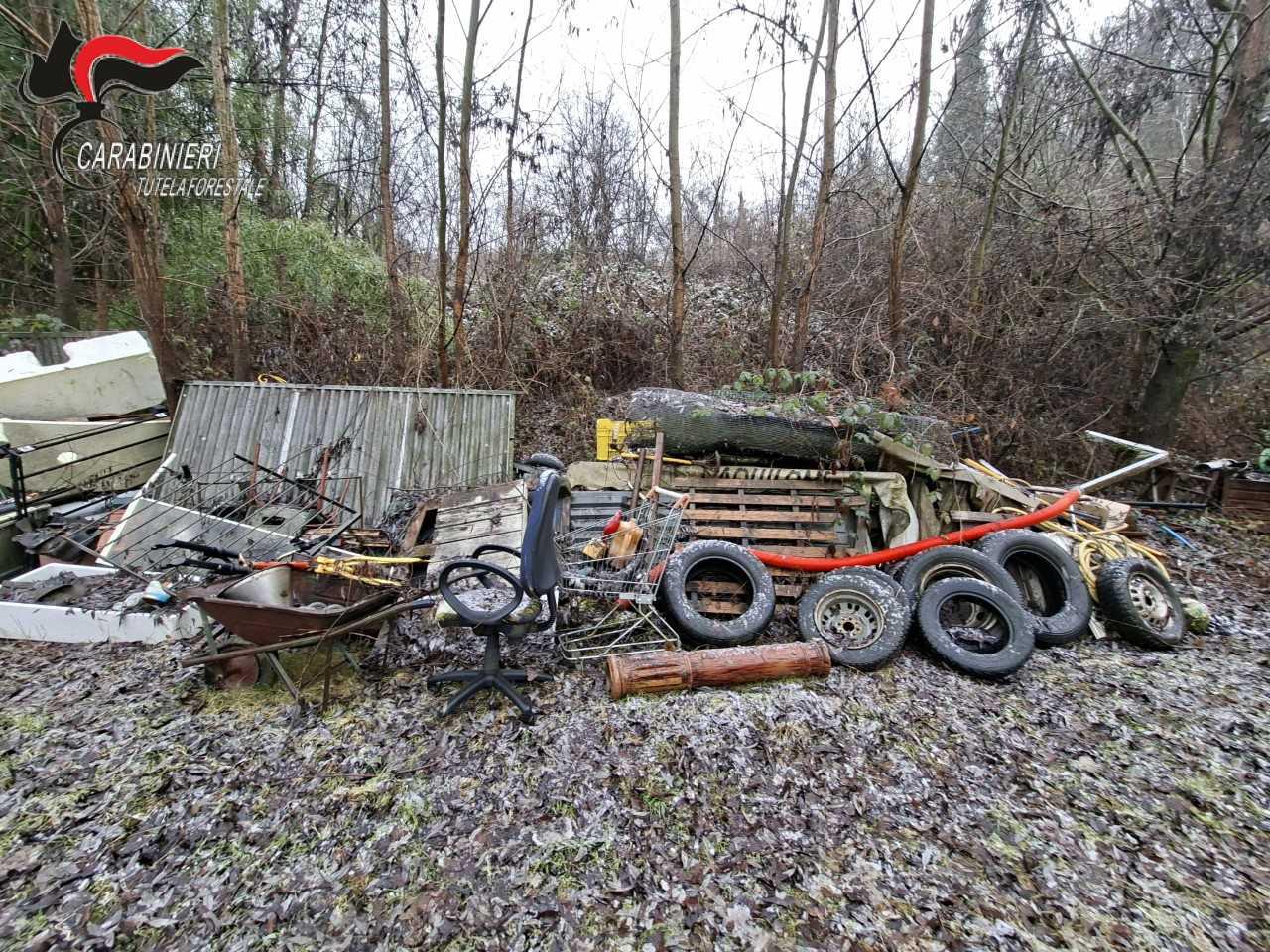 Gassino Torinese, sequestrata area di oltre 2.000 metri quadrati trasformata in discarica abusiva