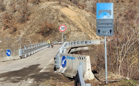Val Borbera, ripristinata in 10 giorni la viabilità sul ponte della Castagna lungo la SP 140
