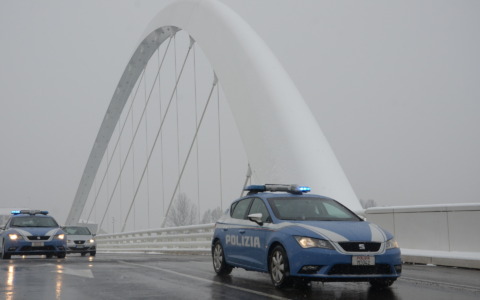 Alessandria: arrestato presunto autore seriale di furti nei negozi del centro