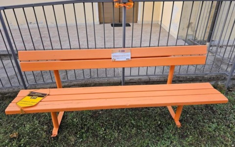 Oggi Frascaro inaugura la panchina arancione, contro la violenza sulle donne