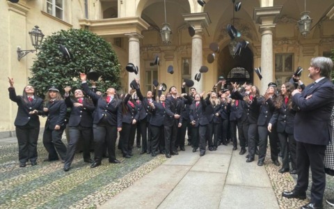 Trenitalia: a Torino la cerimonia di giuramento di 41 nuovi capitreno