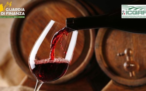 Sequestrati 2,5 milioni di litri di vino falsamente certificati. L’operazione in tutta Italia