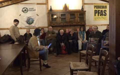 “Pfas eterni”: cittadini a confronto a Spinetta per chiedere salute e un protocollo sanitario chiaro