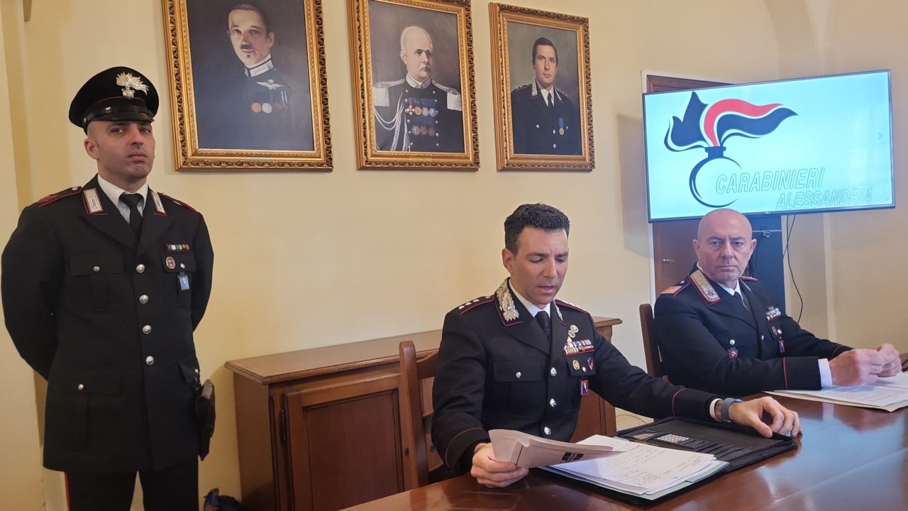 Scoperto falso dentista nel Casalese, i carabinieri lo sorprendono mentre estrae un dente