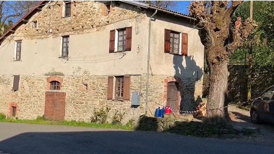 Trovati due uomini morti in un’abitazione a Tagliolo Monferrato: indagini in corso