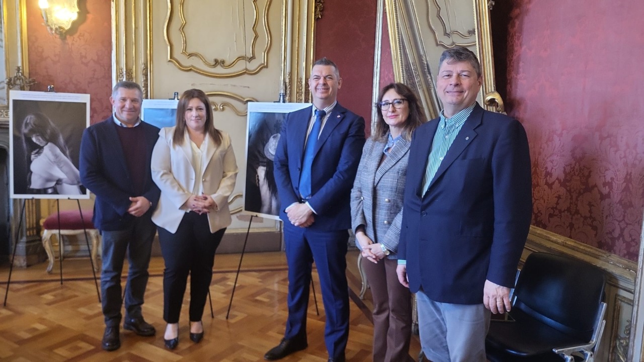 Storie di donne che non hanno mai perso la luce: la mostra, da venerdì, a Palazzo Ghilini