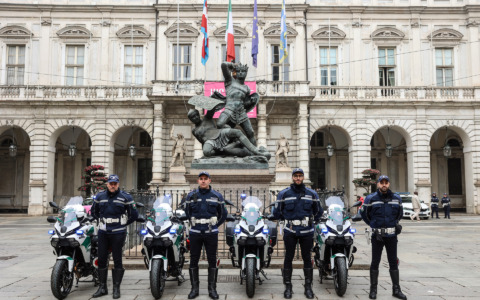 Dieci nuove moto a disposizione della Polizia Locale di Torino