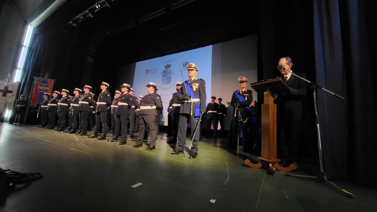 Consegnate ad Alessandria 36 placche di servizio ai nuovi agenti di Polizia Locale