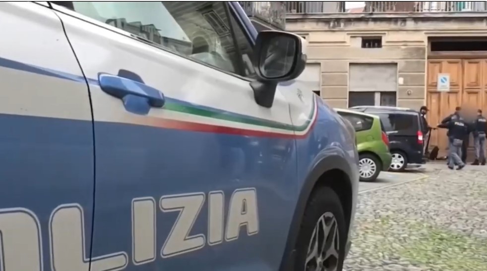 Controlli a tappeto nella zona Barriera Milano a Torino: 4 arresti e 800 identificati