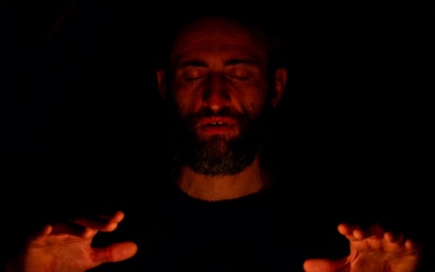 “Un biglietto due platee”: il 22 marzo al Giacometti di Novi Ligure lo spettacolo “Nessuno. Un’Odissea”