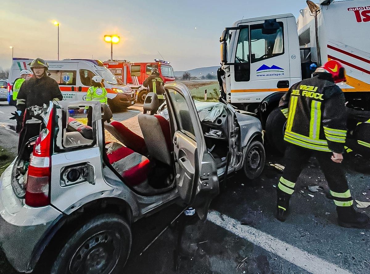 Grave incidente a Villar Dora tra un’auto e un mezzo pesante: muore un 55enne