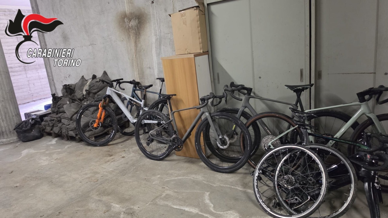 Maxi furto di biciclette nel Canavese: recuperata refurtiva da oltre 100mila euro
