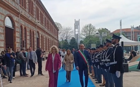 Torino celebra il 174° anniversario della Polizia di Stato