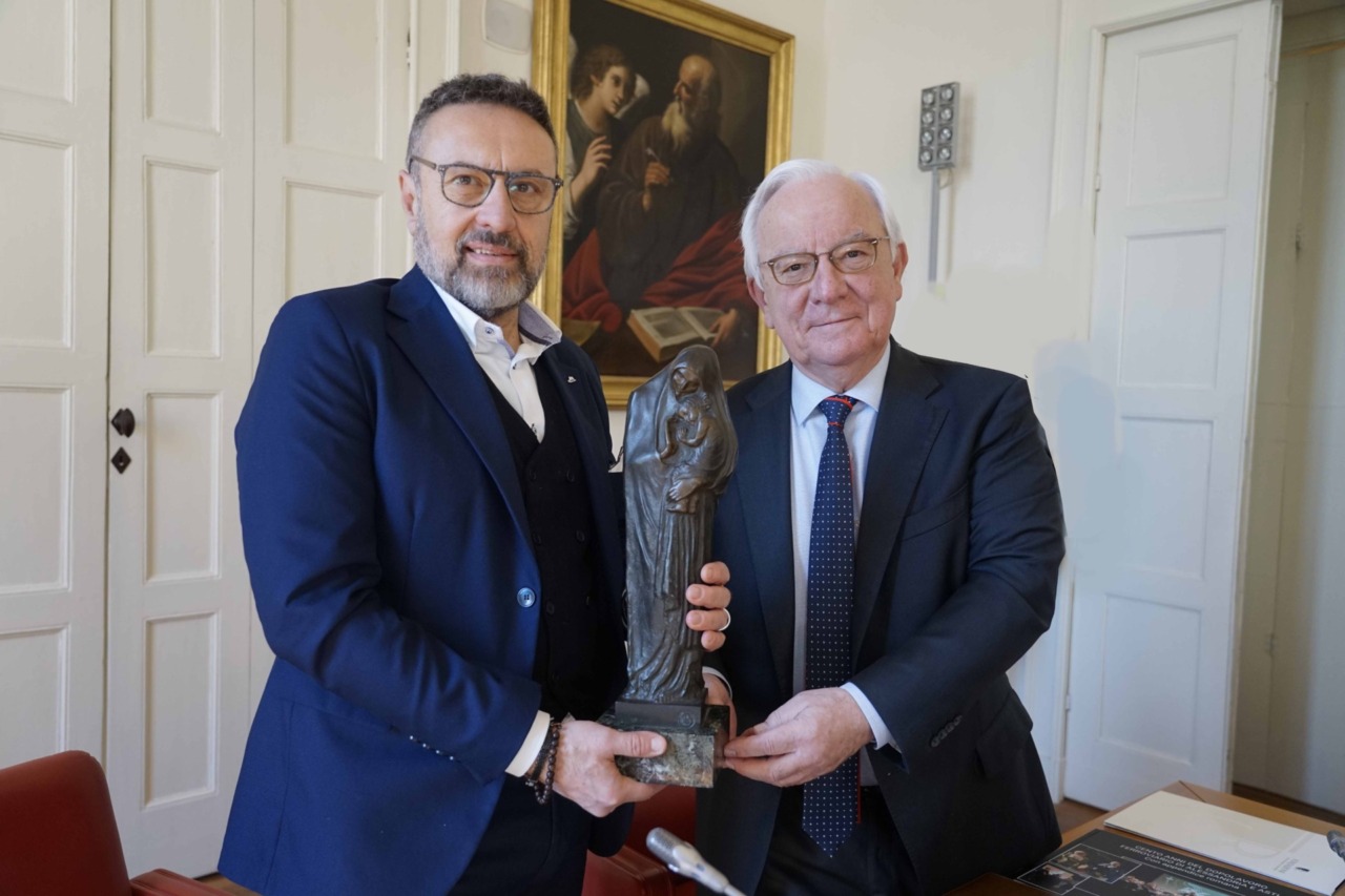 Centenario del Dlf Alessandria-Asti: donata scultura del Bistolfi alla Fondazione Cral