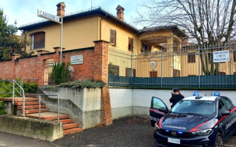 Ubriaco alla guida di uno scuolabus: denunciato un 60enne a Pozzolo Formigaro