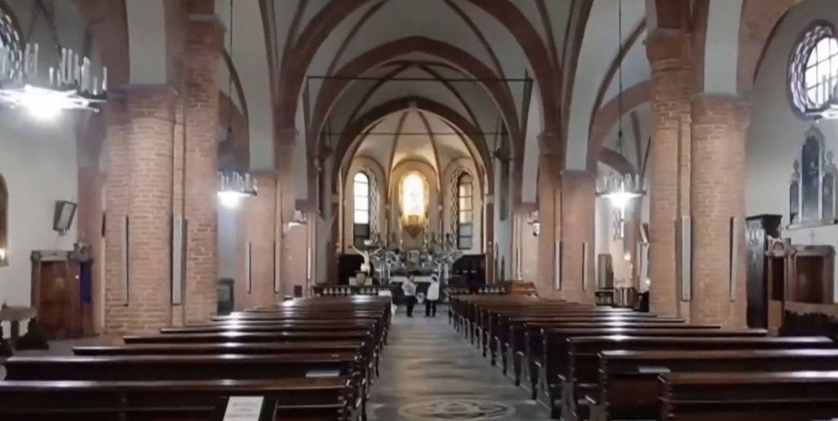 Urla e dà in escandescenze in chiesa, poi fugge: uomo ricercato dalla Polizia di Alessandria