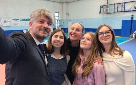 La campionessa olimpica Francesca Lollobrigida premiata dagli studenti di Valenza