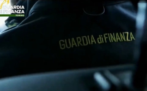 Frode fiscale internazionale, coinvolta anche una società di capitali del torinese