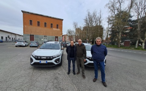 Taxi preso a sassate, Sciaudone (FdI): “Tassisti più tutelati da parte del Comune”