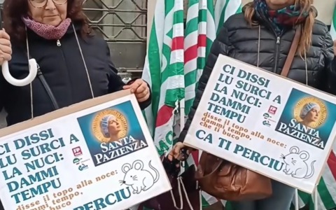 Presidio sotto il Consiglio Regionale dei lavoratori della sanità privata: “Chiediamo il rinnovo dei contratti”