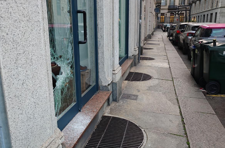 Spaccata in centro Torino: arrestato per tentato furto in una boutique di lusso