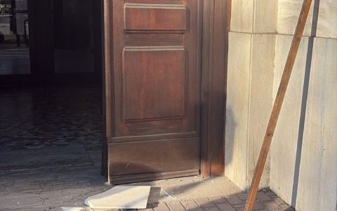 Paura ad Alessandria: si stacca una lastra dal Tribunale