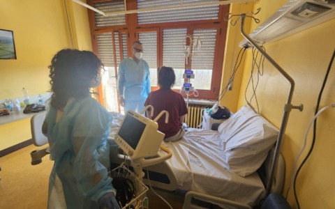 AOU San Luigi di Orbassano: operata per calcolosi renale mentre ascolta la sua playlist preferita