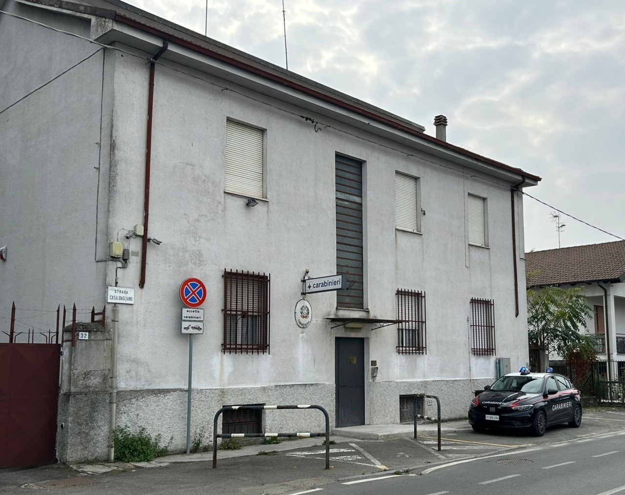 Maltratta la moglie davanti ai figli minorenni: arrestato 34enne ad Alessandria